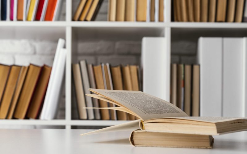 books-shelf-table-arrangement