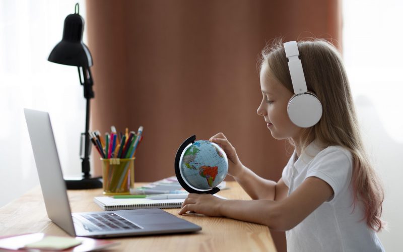 little-girl-participating-online-classes